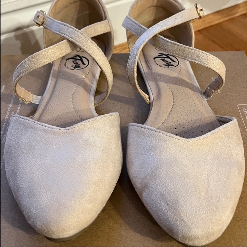 Trary Cream Women's Flats with Ankle Strap